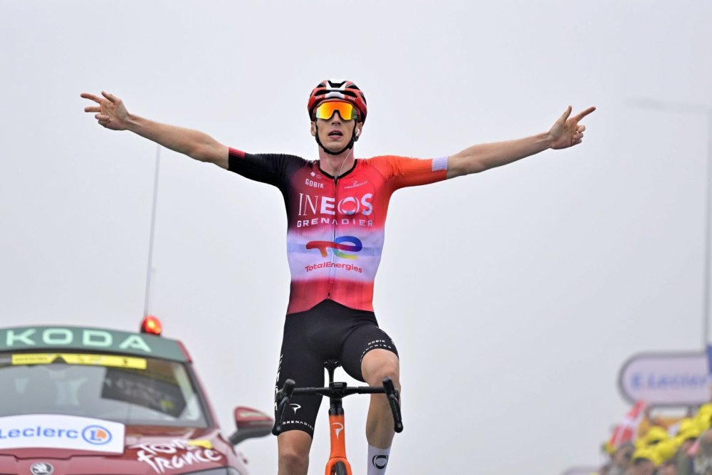 le-neerlandais-thymen-arensman-a-conclu-un-raid-solitaire-de-plus-de-30-kilometres-pour-s-imposer-a-luchon-superbagneres-photo-sipa-photo-sipa-1752938423.jpg